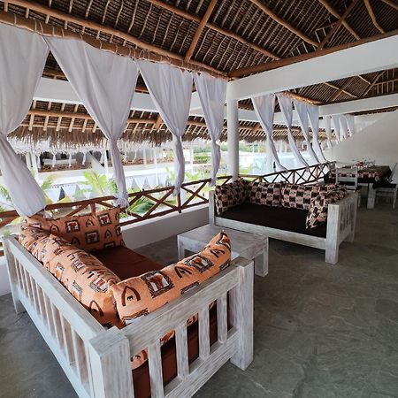 Rafiki Tamu Residential Resort Ватаму Экстерьер фото