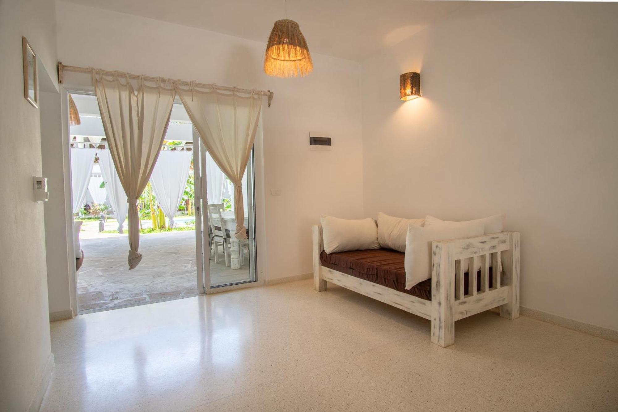 Rafiki Tamu Residential Resort Ватаму Экстерьер фото
